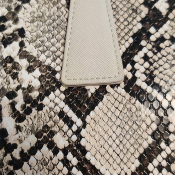 NWT White House Black Market Snake-Print Computer Laptop Tote Bag - Picture 5 of 9